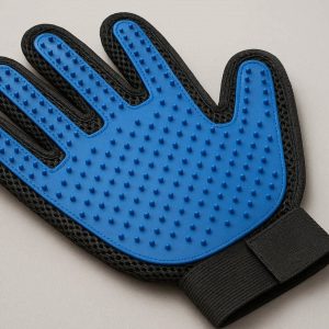 Universal Fit Pet Grooming Glove With Breathable Mesh For Comfortable Long Duration Fur Removal
